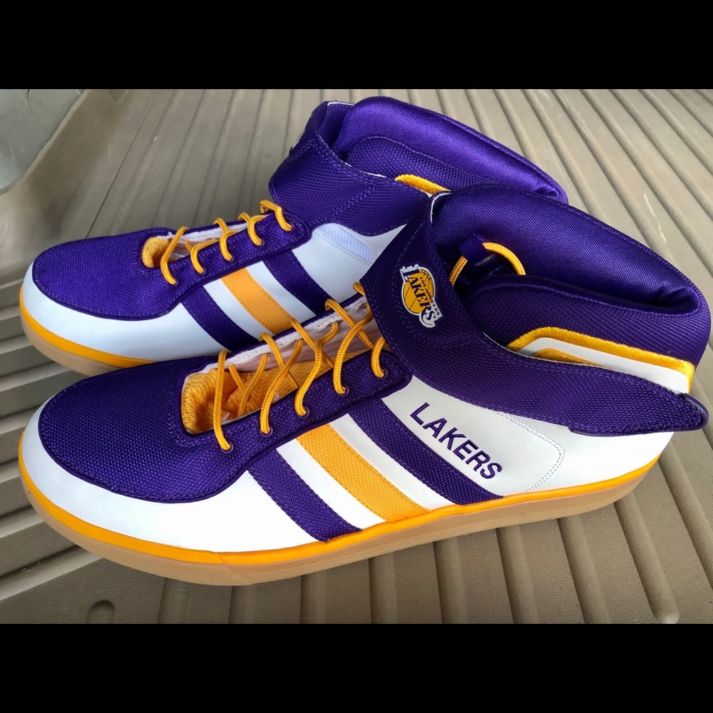 LA Lakers Adidas Basketball shoes size 18